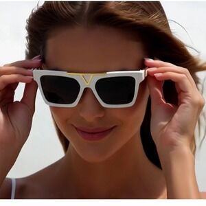 Square  Women Sunglasses White Frame Gold Accents UV400 Protection Luxury Lentes